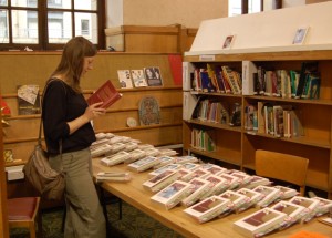 Women browsing during World Book Night 2012