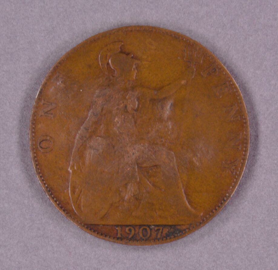 Penny with the image of a seated Britannia. Dated 1907.